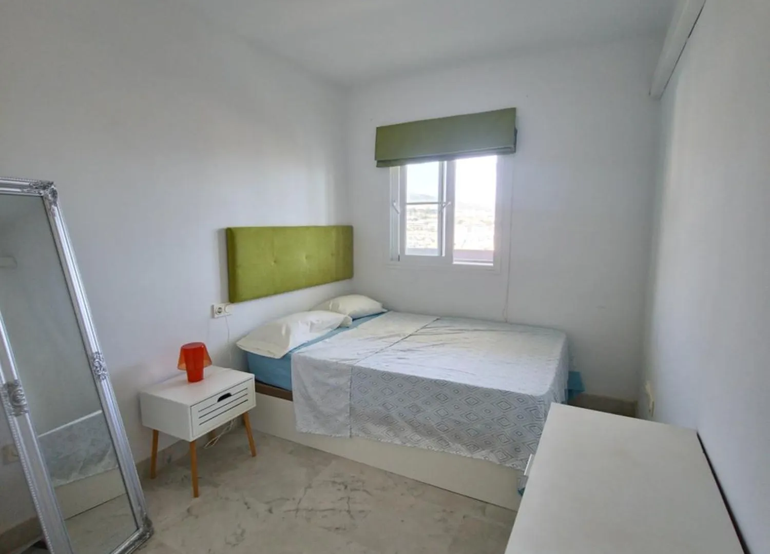 Apartamento En Benalmadena, Con Vista Al Mar